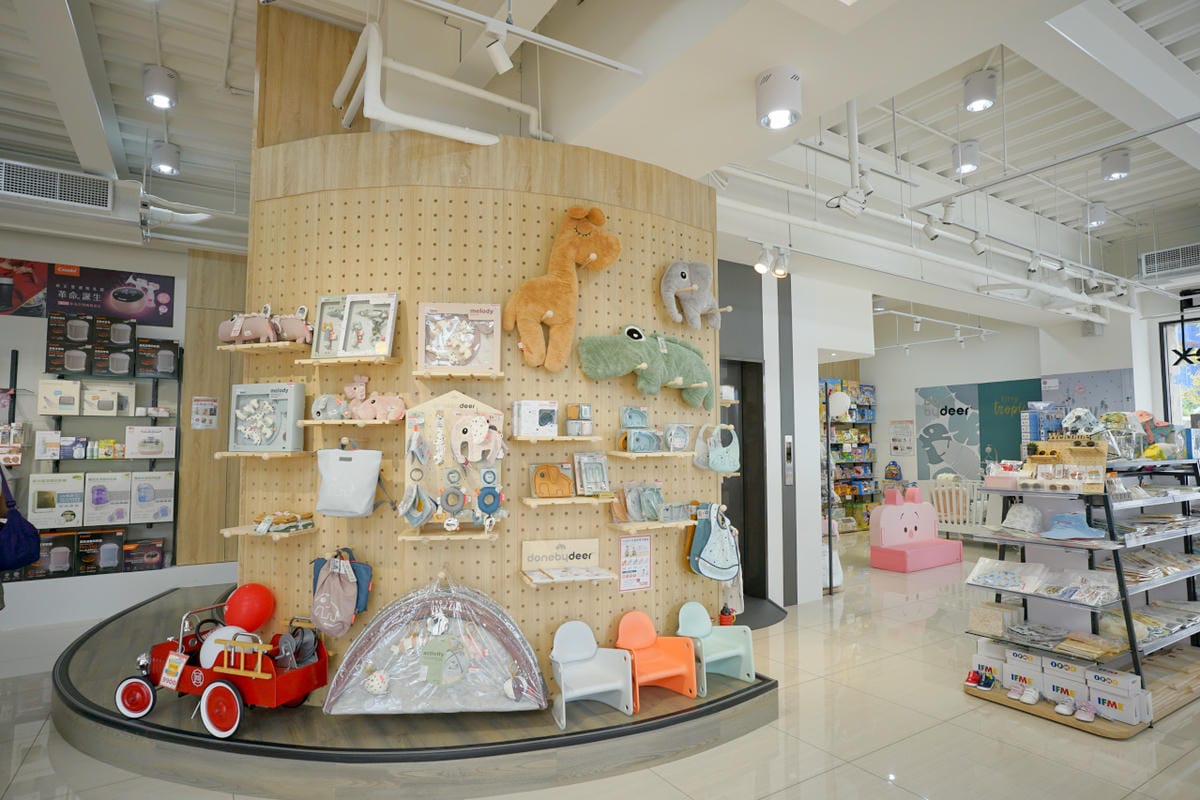 育兒分享｜桃園婦嬰用品店推薦！安琪兒婦嬰百貨(桃園旗艦店) STOKKE、Done by Deer、Nomi丹麥品牌齊全
