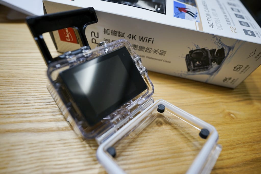 3C開箱｜E-books 中景科技 平價4K WiFi運動攝影機(附防水殼) 適用行車紀錄器、戶外運動、潛水