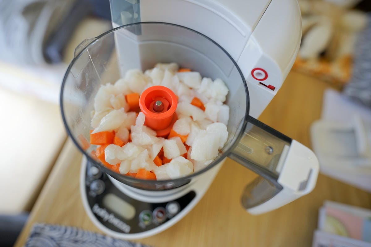 育兒分享｜babybrezza 副食品料理機推薦 嬰兒副食品輕鬆煮 蒸煮攪一機搞定！ 寶寶副食品食譜分享~