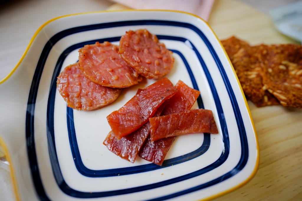 伴手禮|2021中秋禮盒推薦!金龍肉乾創始店 招牌肉乾年節好禮組,大人小孩都愛的肉紙肉乾~ - 第9張圖 伴手禮|2021中秋禮盒推薦!金龍肉乾創始店 招牌肉乾年節好禮組,大人小孩都愛的肉紙肉乾~