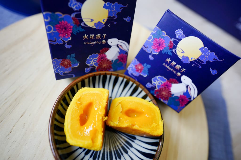 伴手禮｜2021中秋節禮盒推薦！火星猴子 蝴蝶酥、曲奇餅乾、流心月餅 迪化街必買伴手禮，童趣鐵盒可再利用～