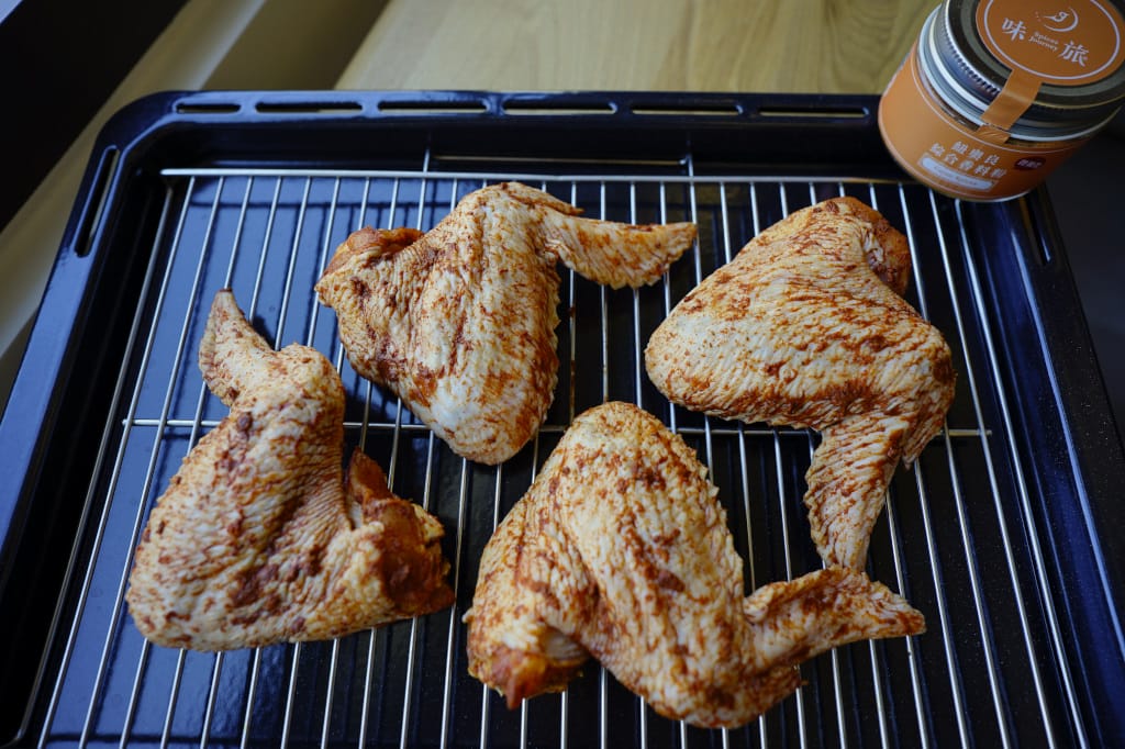 料理｜香料食譜分享-零失敗懶人料理 紐奧良香烤雞翅、迷迭香煎松阪豬、五香香菇滷肉 搭配味旅Spices Journey 台灣調味料專賣品牌
