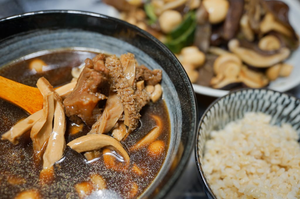 料理|良品開飯 牛雜大王 宅配牛肉麵、牛肉爐 還有推出寶寶也能吃的無添加版湯頭喔! - 第14張圖 料理|良品開飯 牛雜大王 宅配牛肉麵、牛肉爐 還有推出寶寶也能吃的無添加版湯頭喔!