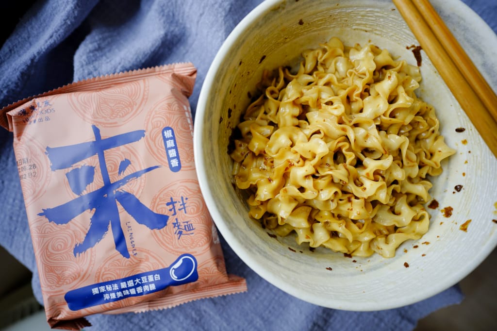 料理｜漢來美食 來拌麵 椒麻醬香、胡麻椒香 繁忙育兒時光也能隨時來上一碗媲美名店的乾拌麵！