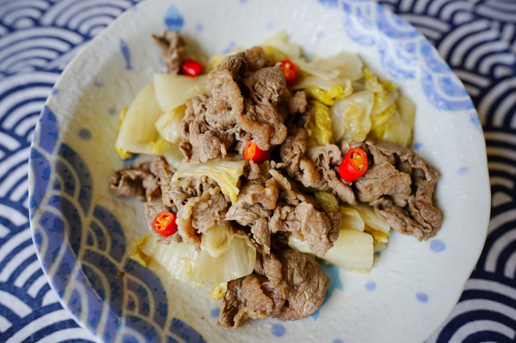 料理｜真果食希望手作坊 古法甕釀酸白菜 酸白菜料理食譜分享-酸菜白肉鍋、酸白菜炒肉片(牛肉、豬肉都可以)