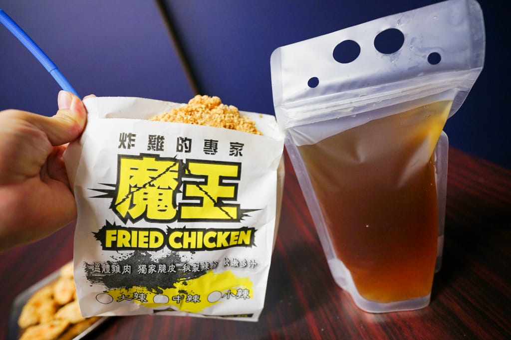 食記｜桃園龜山 魔王厚切傳統雞排(龜山文化店) 厚切溫體雞肉+18種中藥香料醃製 招牌雞排多汁美味！