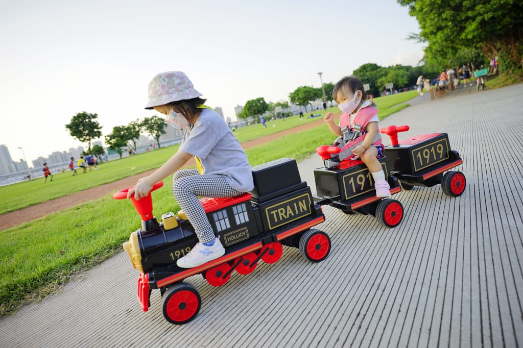 育兒分享|小朋友最愛的電動小火車 兒童電動車-親子復古火車 傳說中的育兒神器 (遛孫神器) - 第30張圖 育兒分享|小朋友最愛的電動小火車 兒童電動車-親子復古火車 傳說中的育兒神器 (遛孫神器)