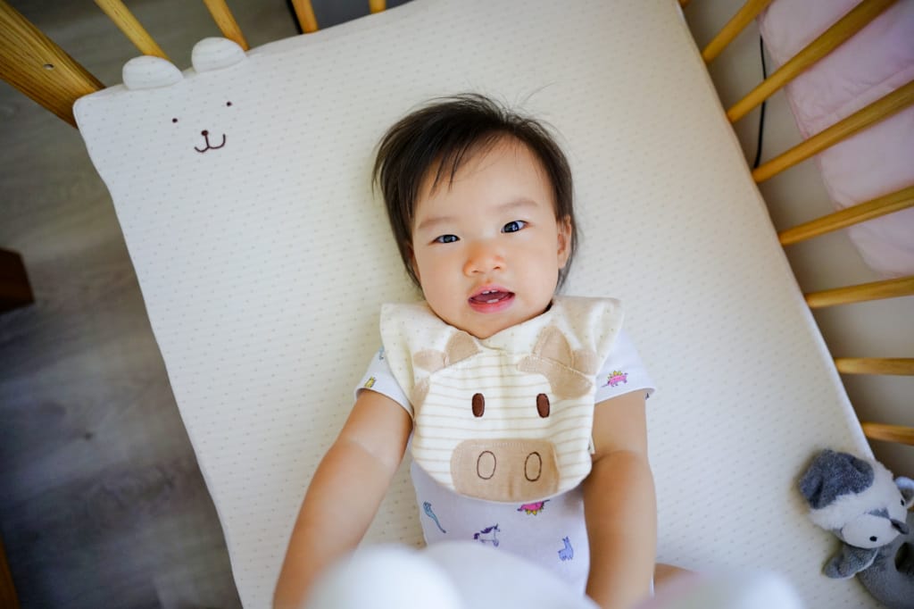 育兒分享｜嬰兒床墊推薦！cani生活有機棉 MIT透氣可水洗床墊 怕熱寶寶睡得安穩舒適的秘訣！