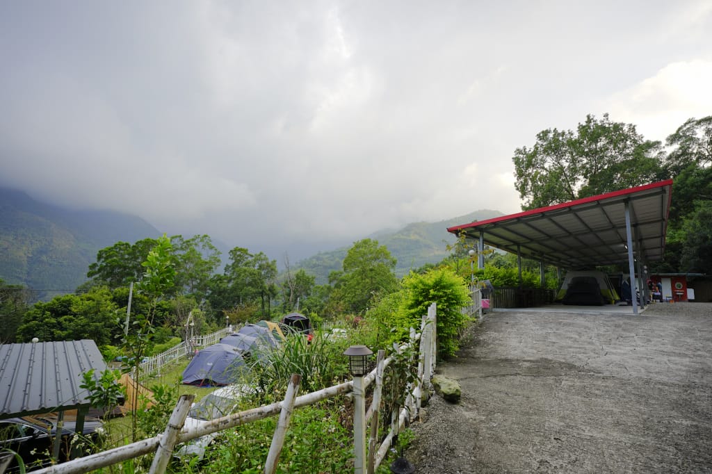 露營｜新竹尖石 迦得營地 超大雨棚營位推薦！親子露營戲水池、沙坑 包區雨棚獨立衛浴