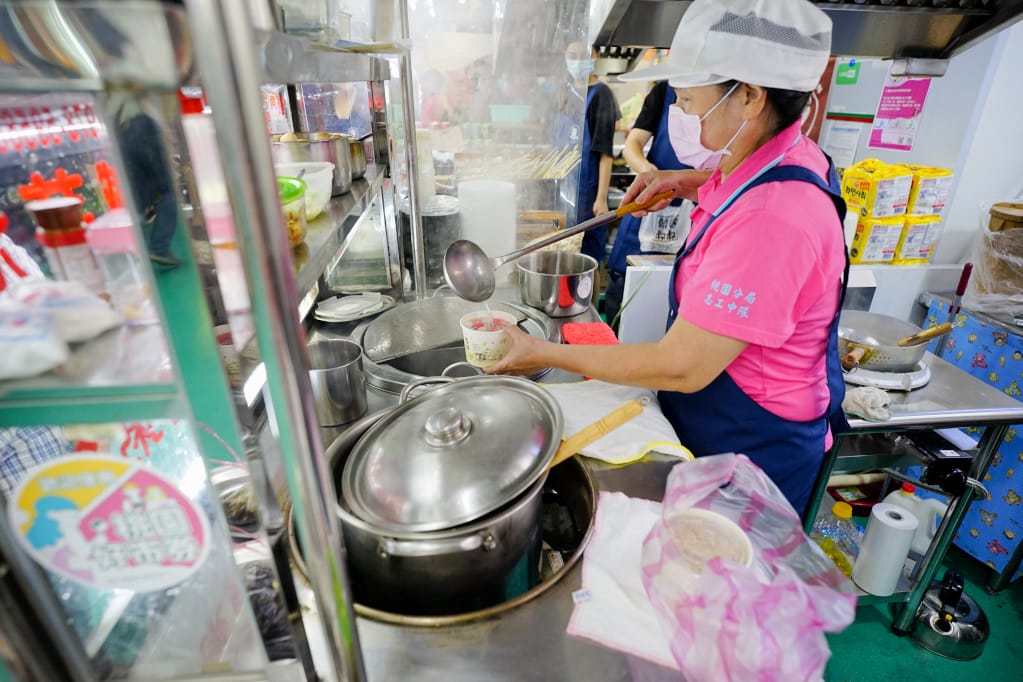 食記|桃園東門市場全新開幕 全聯、美食攤販進駐 美食街傳統小吃懷舊回味~ - 第11張圖 食記|桃園東門市場全新開幕 全聯、美食攤販進駐 美食街傳統小吃懷舊回味~