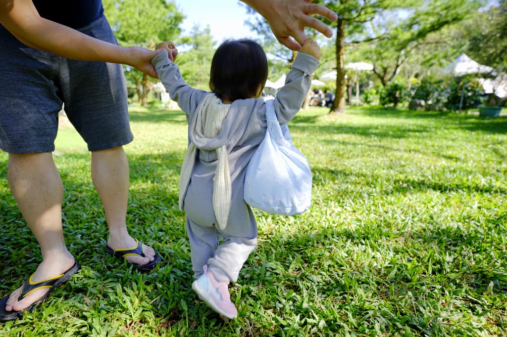 育兒分享｜Oui Bébé Bon 唯寶貝親子嚴選 Oui 空氣防水袋 環保輕量 寶寶餐袋、游泳袋多用途推薦！