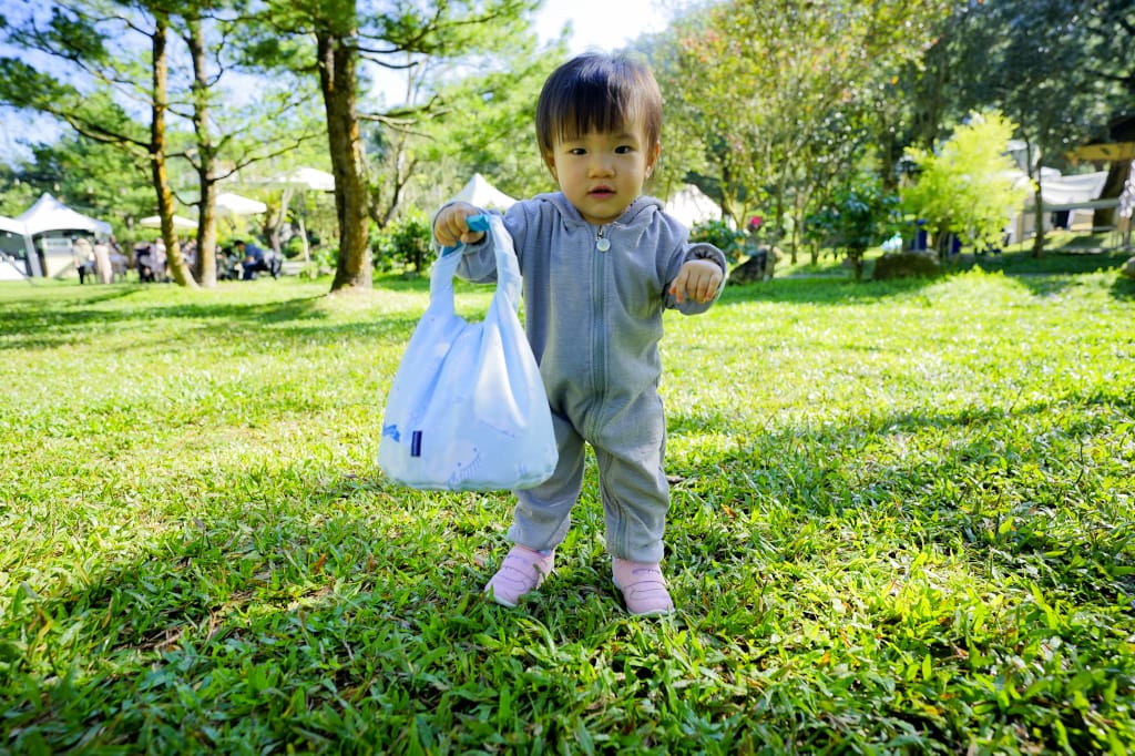 育兒分享｜Oui Bébé Bon 唯寶貝親子嚴選 Oui 空氣防水袋 環保輕量 寶寶餐袋、游泳袋多用途推薦！