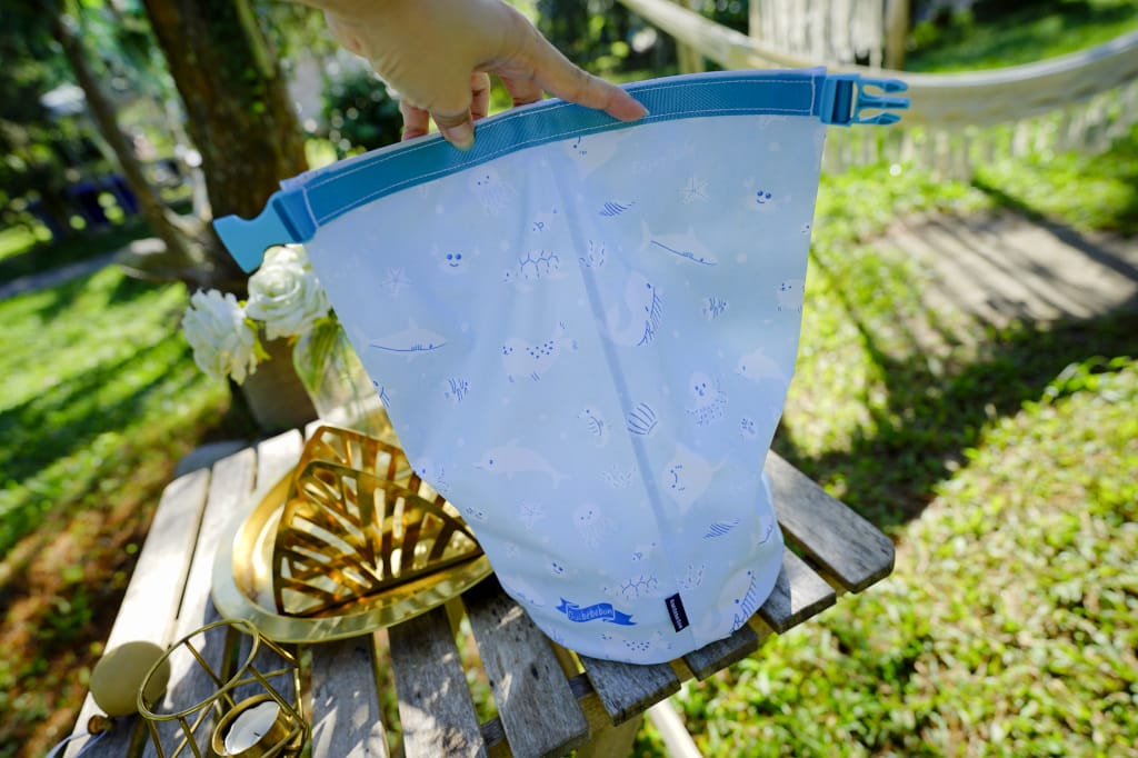 育兒分享｜Oui Bébé Bon 唯寶貝親子嚴選 Oui 空氣防水袋 環保輕量 寶寶餐袋、游泳袋多用途推薦！