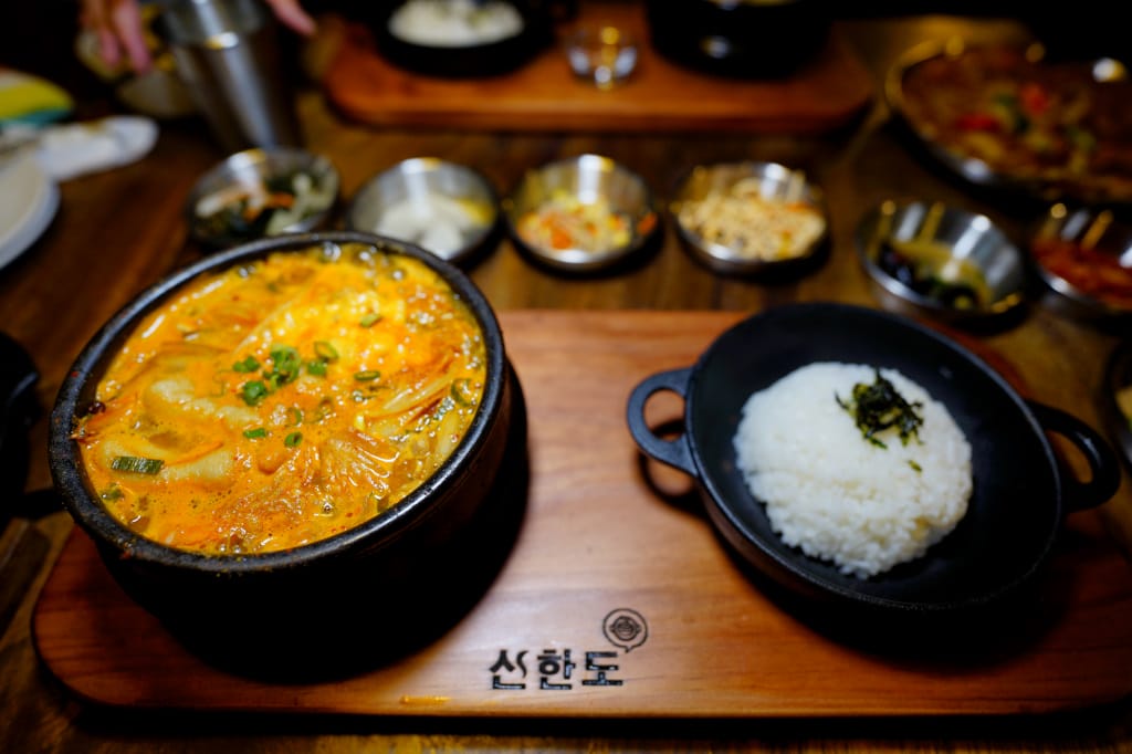 新北食記|火鍋第一品牌最狂排隊名店樂多多集團旗下辛韓道 新韓式時尚鍋料理(林口昕境店) 鍋物買一送一,林口昕境廣場韓式料理餐廳推薦! - 第14張圖 新北食記|火鍋第一品牌最狂排隊名店樂多多集團旗下辛韓道 新韓式時尚鍋料理(林口昕境店) 鍋物買一送一,林口昕境廣場韓式料理餐廳推薦!