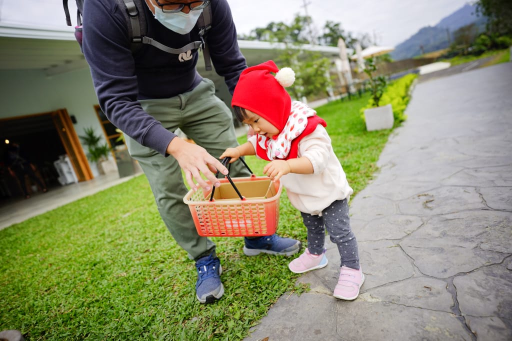 苗栗景點|大湖採草莓推薦!紅色琉璃瓦草莓園(高架草莓) 全新網美咖啡廳SUHU Café 現打草莓牛奶、自製草莓冰淇淋,打卡還送草莓果醬~ - 第7張圖 苗栗景點|大湖採草莓推薦!紅色琉璃瓦草莓園(高架草莓) 全新網美咖啡廳SUHU Café 現打草莓牛奶、自製草莓冰淇淋,打卡還送草莓果醬~