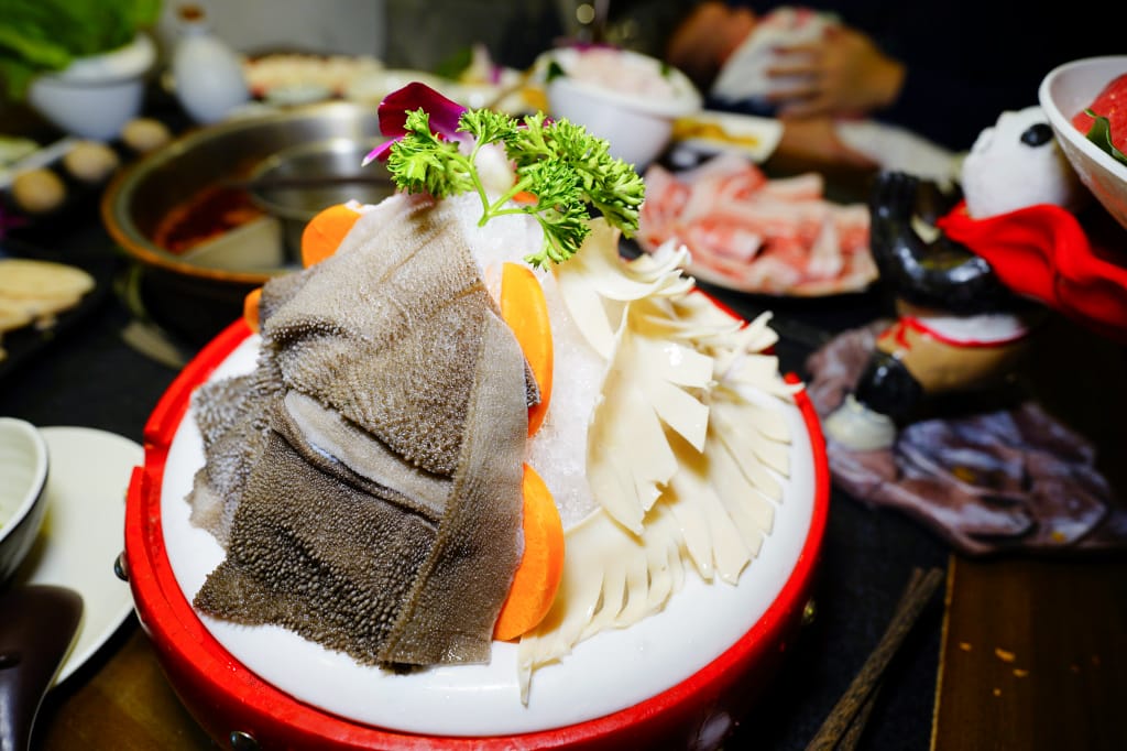 食記｜台北 小膳香成都麻辣火鍋 台北正宗四川麻辣火鍋推薦！今晚，誰來陪我喝花酒~