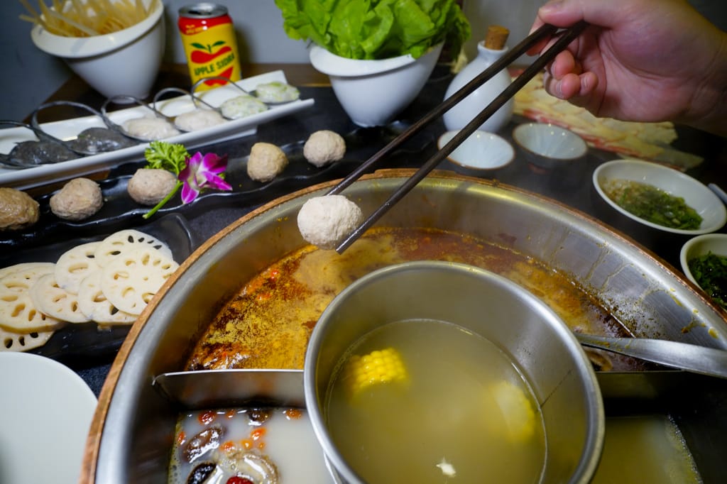 食記｜台北 小膳香成都麻辣火鍋 台北正宗四川麻辣火鍋推薦！今晚，誰來陪我喝花酒~