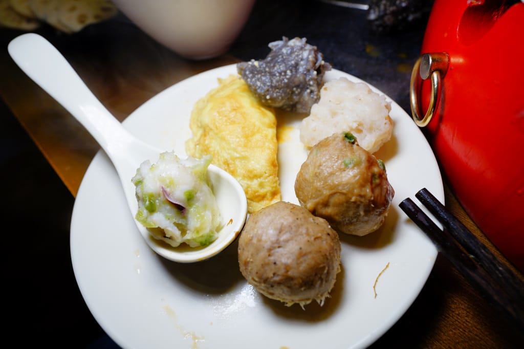 食記｜台北 小膳香成都麻辣火鍋 台北正宗四川麻辣火鍋推薦！今晚，誰來陪我喝花酒~