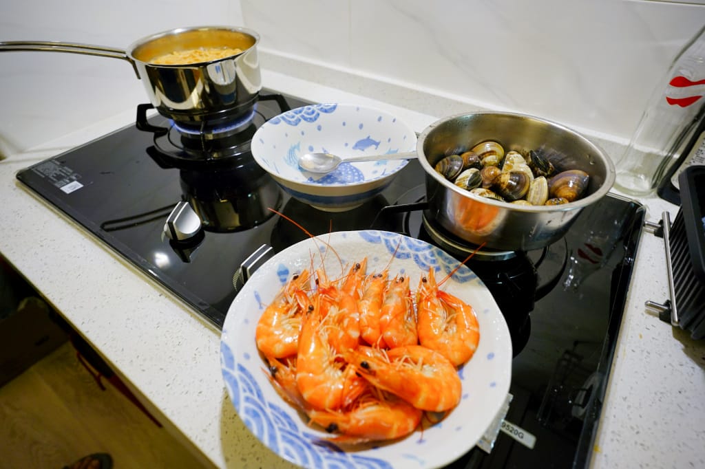 料理|海鮮鍋燒意麵(Alice商店-日本食器 沖繩鯨鯊陶瓷餐具 美濃燒新款拉麵碗、筷架上架~) - 第8張圖 料理|海鮮鍋燒意麵(Alice商店-日本食器 沖繩鯨鯊陶瓷餐具 美濃燒新款拉麵碗、筷架上架~)