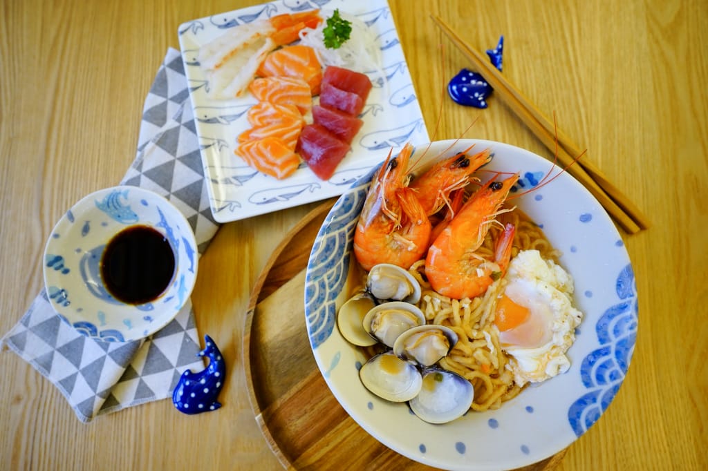 料理|海鮮鍋燒意麵(Alice商店-日本食器 沖繩鯨鯊陶瓷餐具 美濃燒新款拉麵碗、筷架上架~) - 第10張圖 料理|海鮮鍋燒意麵(Alice商店-日本食器 沖繩鯨鯊陶瓷餐具 美濃燒新款拉麵碗、筷架上架~)