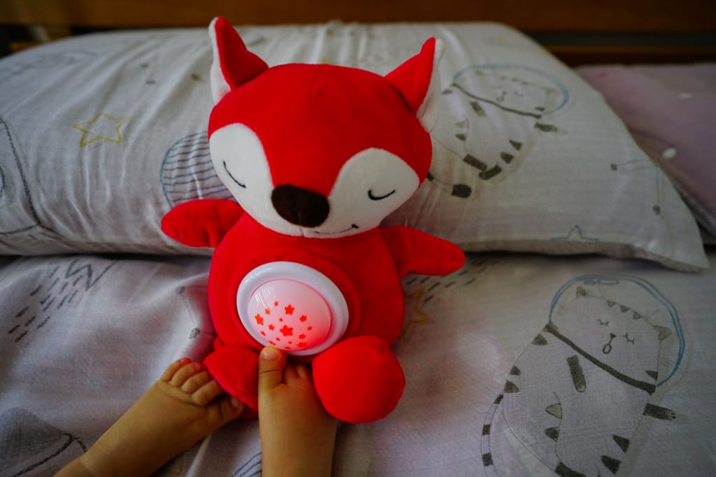親子育兒｜培養寶寶獨立入睡的安撫玩偶 小鹿蔓蔓【JN.Toy】色溫燈音樂安撫娃娃