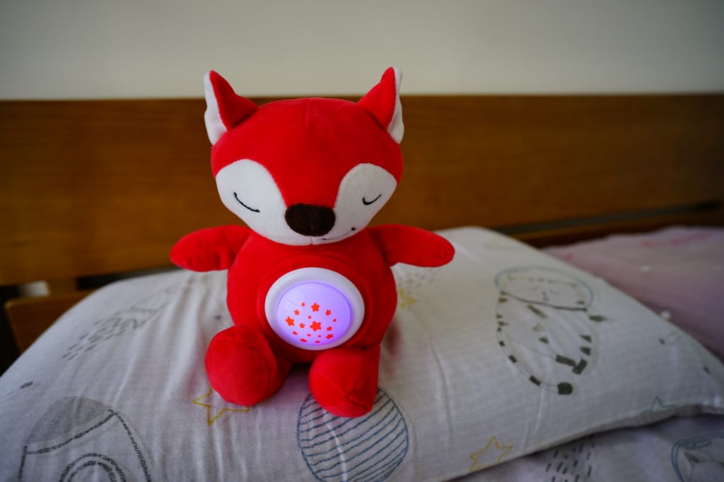親子育兒｜培養寶寶獨立入睡的安撫玩偶 小鹿蔓蔓【JN.Toy】色溫燈音樂安撫娃娃
