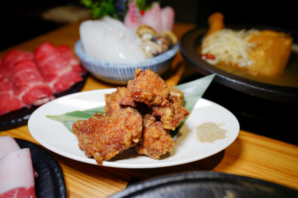 新北食記｜林口火鍋推薦！樂多多旗下排隊名店 狂一鍋新台式火鍋(林口昕境店) 台味創意火鍋、個人石頭火鍋 林口昕境廣場新選擇~