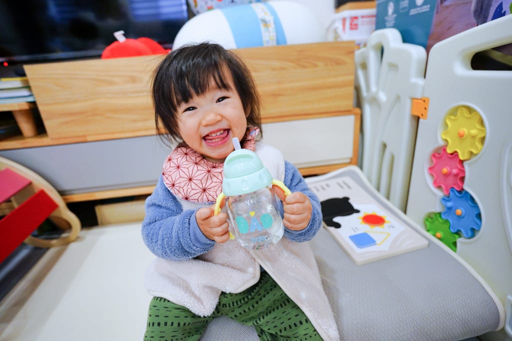 親子育兒｜bab培寶玩想像奶瓶 陪著孩子用想像力一起探索世界！玩想像PPSU奶瓶、TRITAN奶瓶、練習水杯推薦！