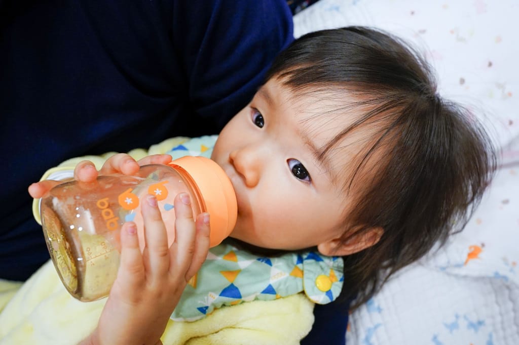 親子育兒｜bab培寶玩想像奶瓶 陪著孩子用想像力一起探索世界！玩想像PPSU奶瓶、TRITAN奶瓶、練習水杯推薦！