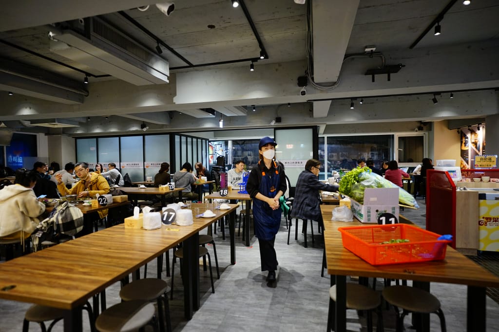 台北食記|港都熱炒(中山旗艦店) 台北優質熱炒、宵夜聚餐好選擇 適合外國人來訪的熱炒店推薦! - 第5張圖 台北食記|港都熱炒(中山旗艦店) 台北優質熱炒、宵夜聚餐好選擇 適合外國人來訪的熱炒店推薦!