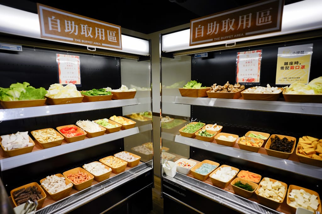 台北食記|東區宵夜新選擇 全台最大火鍋集團排隊宵夜名店 樂多多集團旗下肉多多火鍋插旗台北東區(大安大安店) 華麗海鮮+浮誇肉蛋糕+龍王麻辣湯推薦! - 第5張圖 台北食記|東區宵夜新選擇 全台最大火鍋集團排隊宵夜名店 樂多多集團旗下肉多多火鍋插旗台北東區(大安大安店) 華麗海鮮+浮誇肉蛋糕+龍王麻辣湯推薦!