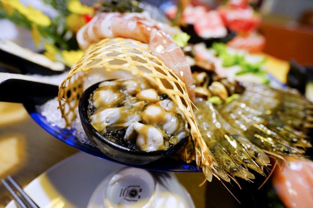 台北食記|東區宵夜新選擇 全台最大火鍋集團排隊宵夜名店 樂多多集團旗下肉多多火鍋插旗台北東區(大安大安店) 華麗海鮮+浮誇肉蛋糕+龍王麻辣湯推薦! - 第25張圖 台北食記|東區宵夜新選擇 全台最大火鍋集團排隊宵夜名店 樂多多集團旗下肉多多火鍋插旗台北東區(大安大安店) 華麗海鮮+浮誇肉蛋糕+龍王麻辣湯推薦!