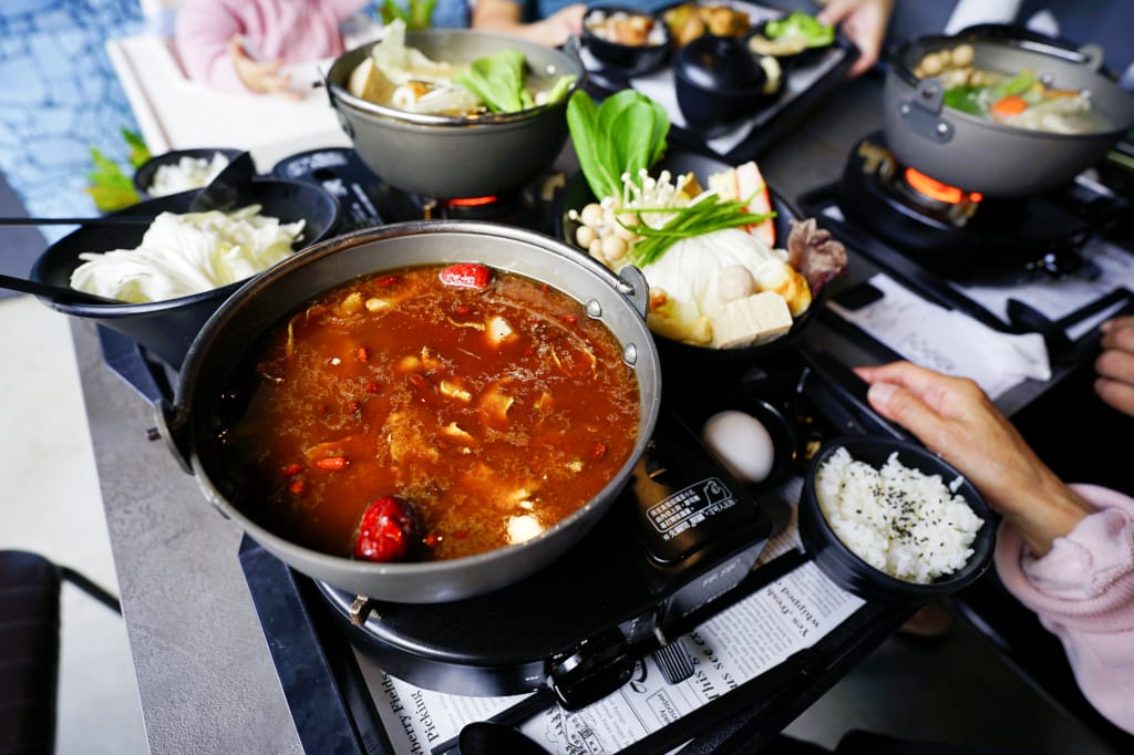 旅遊住宿｜台南 龜丹六二溫泉山房 獨立湯屋/大眾池 午餐火鍋很優秀，台南溫泉泡湯推薦！ - 奇奇一起玩樂趣