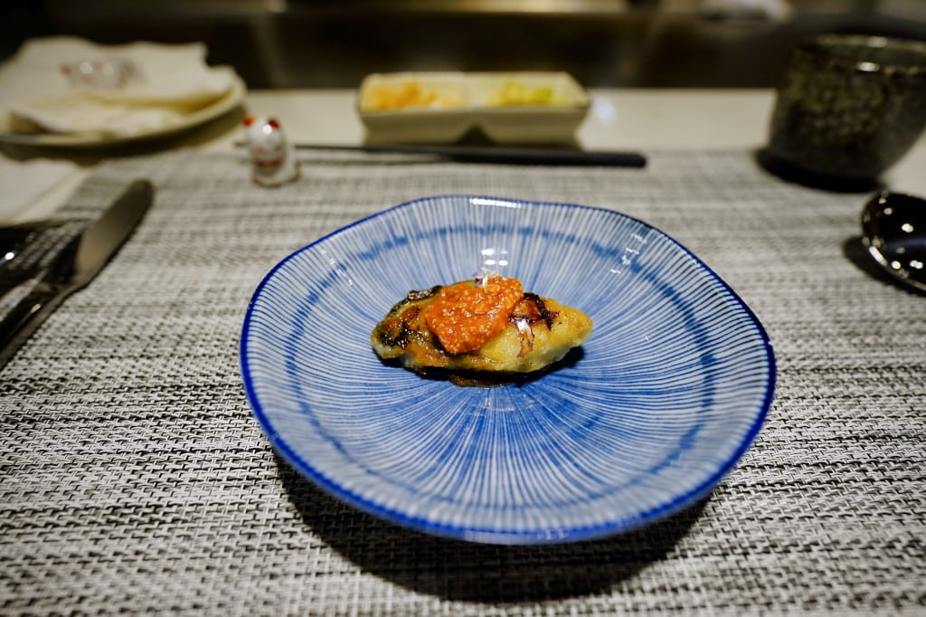 新北食記｜肉多多火鍋新品牌 明水然・樂(林口昕境店) 林口日式鐵板燒 日本A5和牛、龍蝦三吃 無菜單料理推薦！昕境廣場餐廳新開幕~ - 奇奇一起玩樂趣