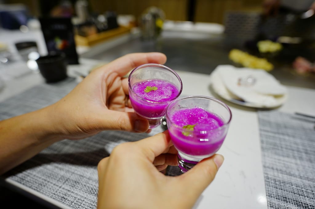 新北食記｜肉多多火鍋新品牌 明水然・樂(林口昕境店) 林口日式鐵板燒 日本A5和牛、龍蝦三吃 無菜單料理推薦！昕境廣場餐廳新開幕~ - 奇奇一起玩樂趣