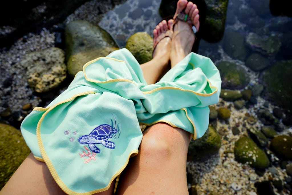 親子育兒｜Umade萬用快乾巾(海洋生物系列) 夏日海邊玩水必備毛巾! 旅行、露營隨身浴巾推薦~