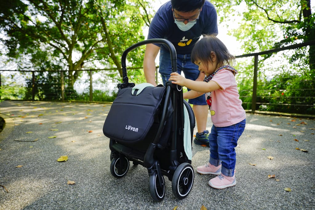 親子育兒|LOVON MAGIC自動秒收嬰兒推車 輕便型推車推薦!可登機推車尺寸、一秒收摺超方便! - 第7張圖 親子育兒|LOVON MAGIC自動秒收嬰兒推車 輕便型推車推薦!可登機推車尺寸、一秒收摺超方便!