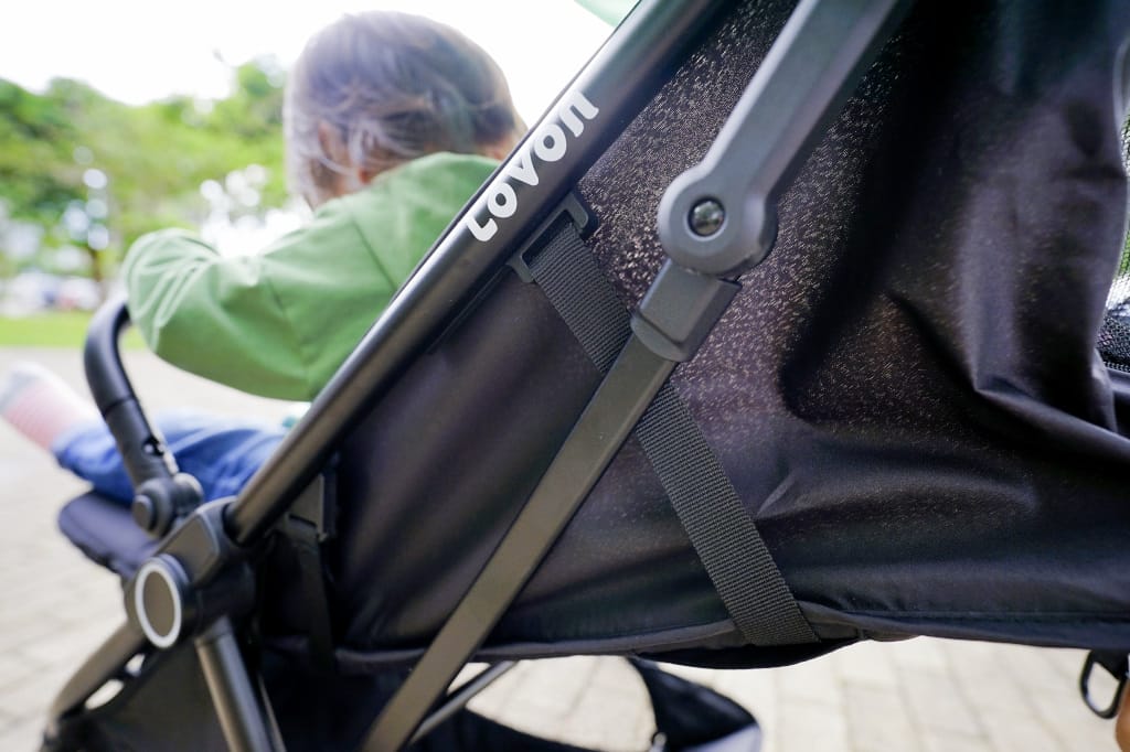 親子育兒|LOVON MAGIC自動秒收嬰兒推車 輕便型推車推薦!可登機推車尺寸、一秒收摺超方便! - 第21張圖 親子育兒|LOVON MAGIC自動秒收嬰兒推車 輕便型推車推薦!可登機推車尺寸、一秒收摺超方便!