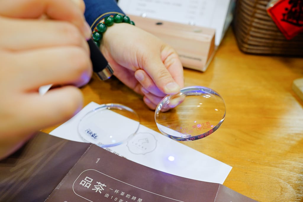 配鏡｜LOHAS樂活眼鏡(桃園八德門市)新開幕 抗藍光/非球面鏡片 透明價格 配鏡經驗分享推薦！
