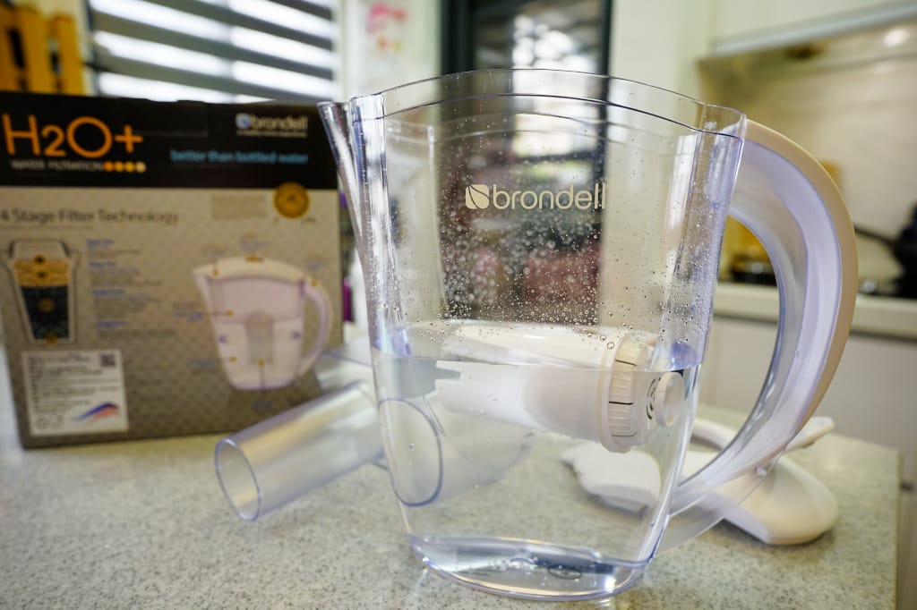 生活用品｜Brondell 美國邦特爾純淨濾水壺 首創4階長效型濾蕊 - 奇奇一起玩樂趣