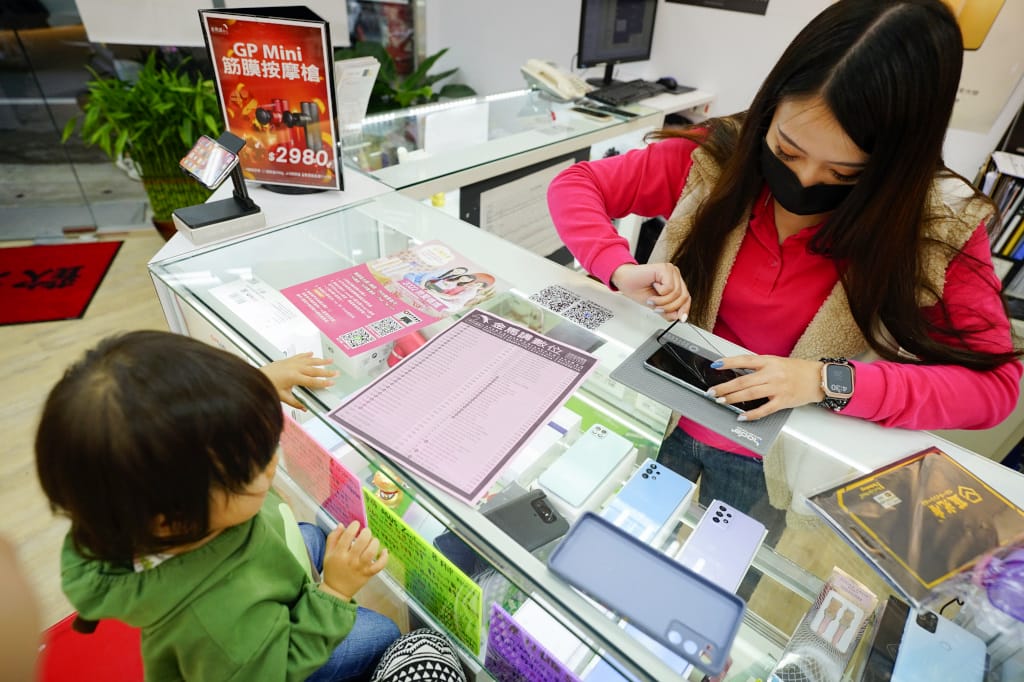 手機周邊|桃園金馬講數位(慈文店)藍光盾特約門市貼膜推薦(2022母親節活動)-Samsung S20FE藍光盾保護貼 抗藍光專利SGS! - 第12張圖 手機周邊|桃園金馬講數位(慈文店)藍光盾特約門市貼膜推薦(2022母親節活動)-Samsung S20FE藍光盾保護貼 抗藍光專利SGS!