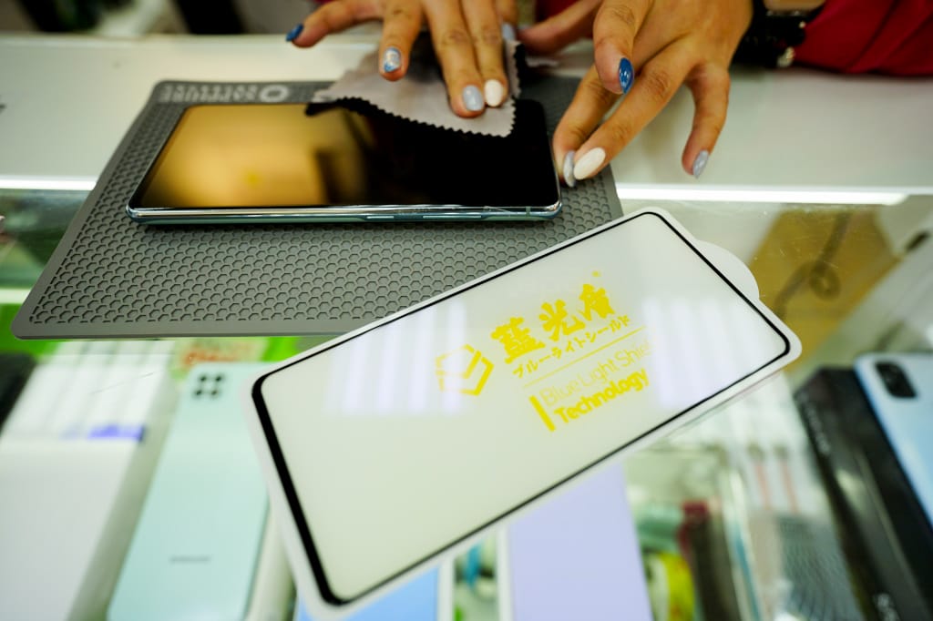 手機周邊|桃園金馬講數位(慈文店)藍光盾特約門市貼膜推薦(2022母親節活動)-Samsung S20FE藍光盾保護貼 抗藍光專利SGS! - 第4張圖 手機周邊|桃園金馬講數位(慈文店)藍光盾特約門市貼膜推薦(2022母親節活動)-Samsung S20FE藍光盾保護貼 抗藍光專利SGS!