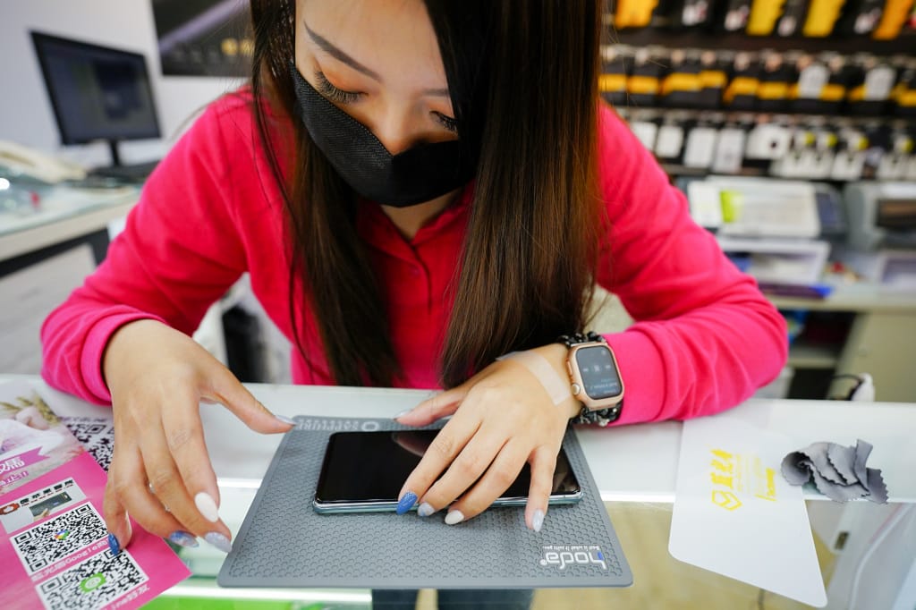 手機周邊|桃園金馬講數位(慈文店)藍光盾特約門市貼膜推薦(2022母親節活動)-Samsung S20FE藍光盾保護貼 抗藍光專利SGS! - 第14張圖 手機周邊|桃園金馬講數位(慈文店)藍光盾特約門市貼膜推薦(2022母親節活動)-Samsung S20FE藍光盾保護貼 抗藍光專利SGS!