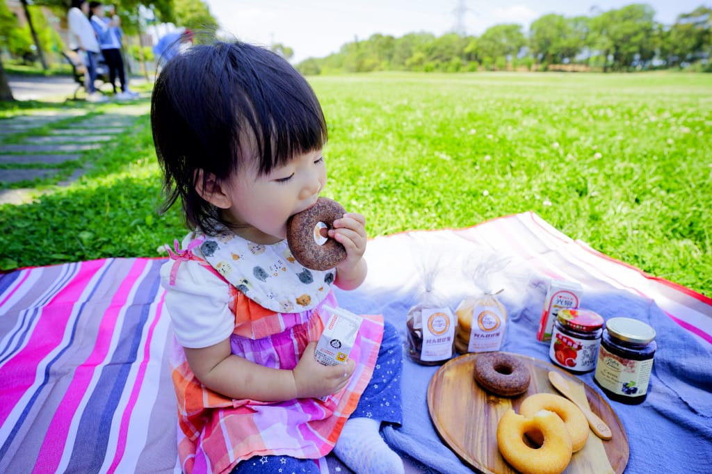 宅配甜點｜阿丸甜甜圈(無麩質甜甜圈) 露營、野餐必備之超好吃甜甜圈，冷凍宅配甜點推薦！ - 奇奇一起玩樂趣