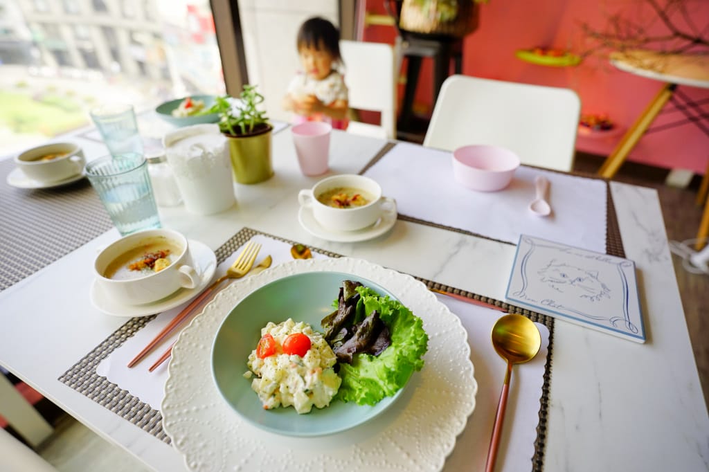 台北食記|星盒貓語StarBox Cafe & Bar 喵星人友善餐廳 無菜單無國界料理推薦!團體包場、場地租借推薦~ - 第14張圖 台北食記|星盒貓語StarBox Cafe & Bar 喵星人友善餐廳 無菜單無國界料理推薦!團體包場、場地租借推薦~
