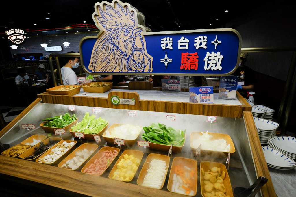 台北食記|西門町火鍋推薦!王品集團翻玩台菜火鍋力作-尬鍋 台式潮鍋(台北西門店) 自助吧蔬菜、火鍋料、飲料甜點吃到飽 - 第5張圖 台北食記|西門町火鍋推薦!王品集團翻玩台菜火鍋力作-尬鍋 台式潮鍋(台北西門店) 自助吧蔬菜、火鍋料、飲料甜點吃到飽