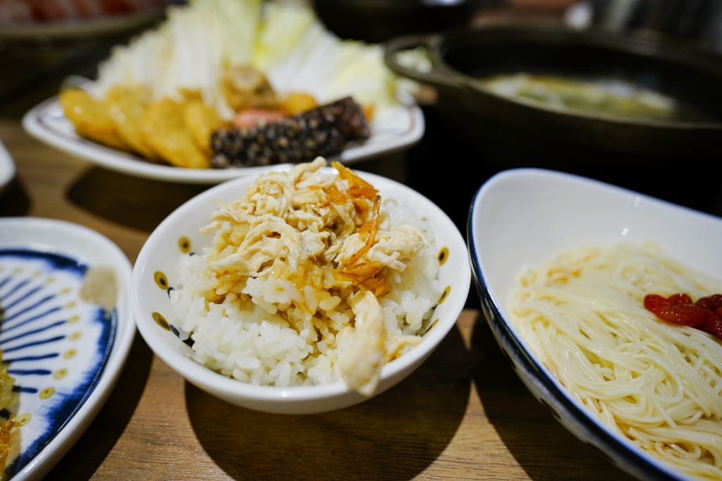 台北食記|西門町火鍋推薦!王品集團翻玩台菜火鍋力作-尬鍋 台式潮鍋(台北西門店) 自助吧蔬菜、火鍋料、飲料甜點吃到飽 - 第22張圖 台北食記|西門町火鍋推薦!王品集團翻玩台菜火鍋力作-尬鍋 台式潮鍋(台北西門店) 自助吧蔬菜、火鍋料、飲料甜點吃到飽