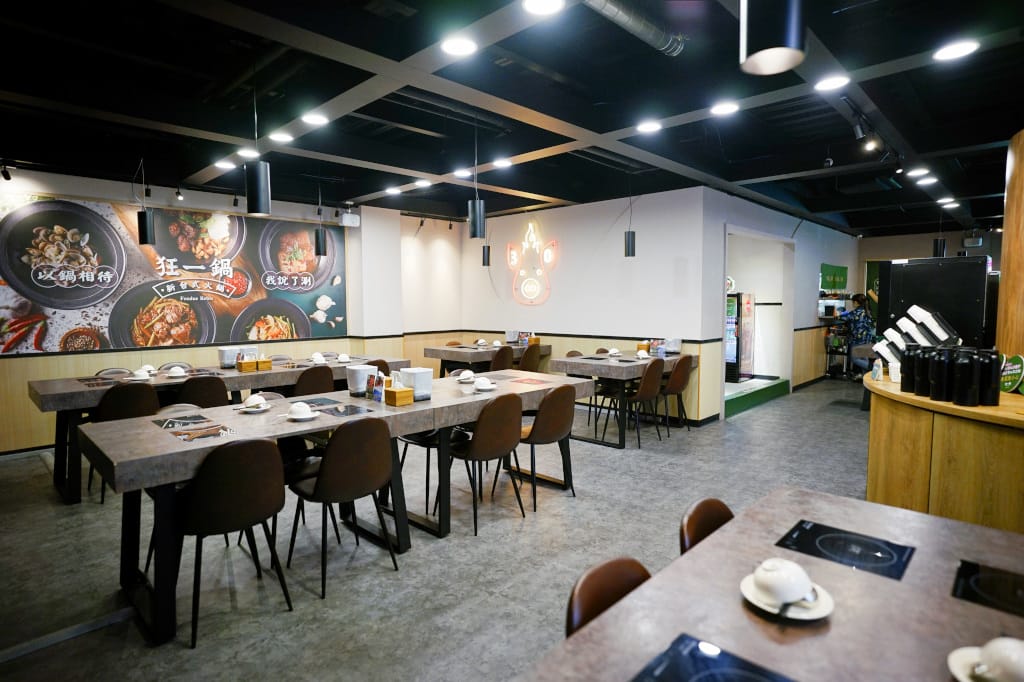 新竹食記|台灣狂潮 狂一鍋(竹北自強店)新竹宵夜火鍋推薦!火鍋迷必吃名店,經典台菜融入火鍋湯底,超有趣客家鹹湯圓鍋~ - 第5張圖 新竹食記|台灣狂潮 狂一鍋(竹北自強店)新竹宵夜火鍋推薦!火鍋迷必吃名店,經典台菜融入火鍋湯底,超有趣客家鹹湯圓鍋~