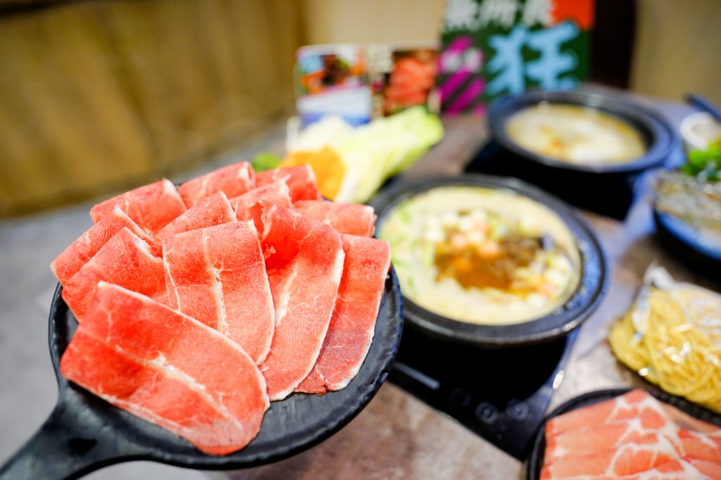 新竹食記|台灣狂潮 狂一鍋(竹北自強店)新竹宵夜火鍋推薦!火鍋迷必吃名店,經典台菜融入火鍋湯底,超有趣客家鹹湯圓鍋~ - 第25張圖 新竹食記|台灣狂潮 狂一鍋(竹北自強店)新竹宵夜火鍋推薦!火鍋迷必吃名店,經典台菜融入火鍋湯底,超有趣客家鹹湯圓鍋~