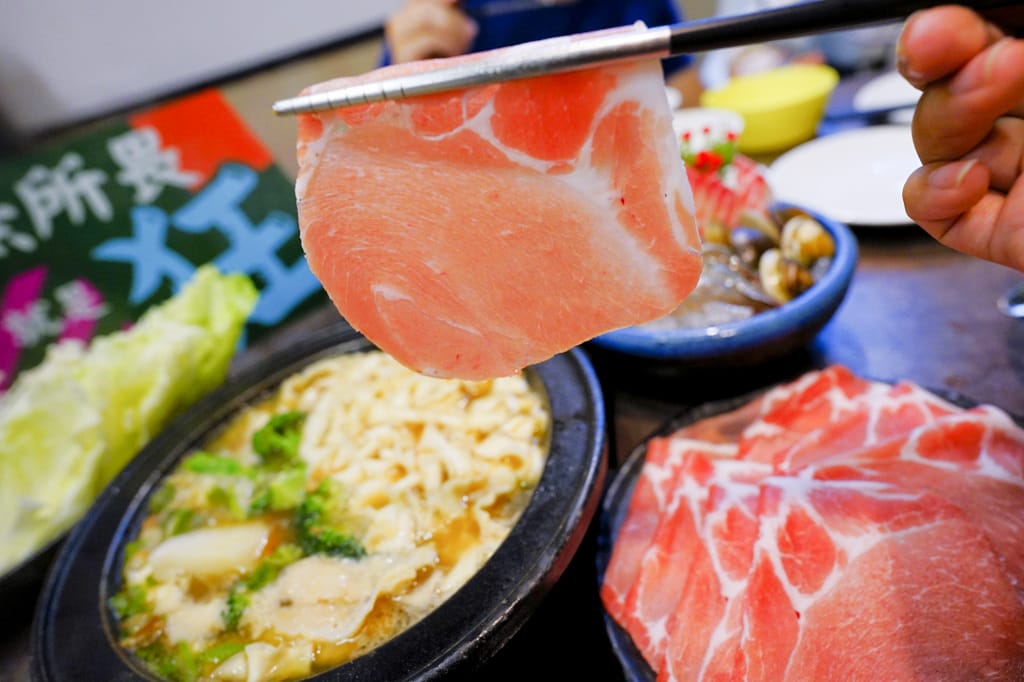 新竹食記|台灣狂潮 狂一鍋(竹北自強店)新竹宵夜火鍋推薦!火鍋迷必吃名店,經典台菜融入火鍋湯底,超有趣客家鹹湯圓鍋~ - 第29張圖 新竹食記|台灣狂潮 狂一鍋(竹北自強店)新竹宵夜火鍋推薦!火鍋迷必吃名店,經典台菜融入火鍋湯底,超有趣客家鹹湯圓鍋~